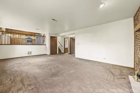 Living - 8214 45th St, Lyons, IL 60534 photo 4 of 4