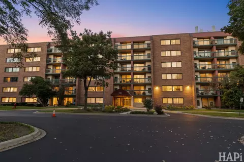 1840 Huntington Blvd #415, Hoffman Estates, IL 60169