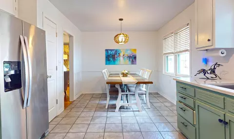 Dining - 1607 W William St, Champaign, IL 61821 photo 1 of 1