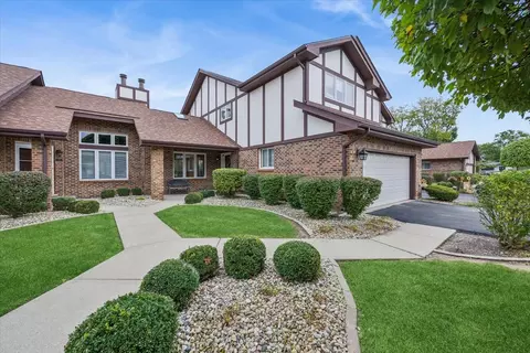 8909 Silverdale Dr #5C, Orland Park, IL 60462