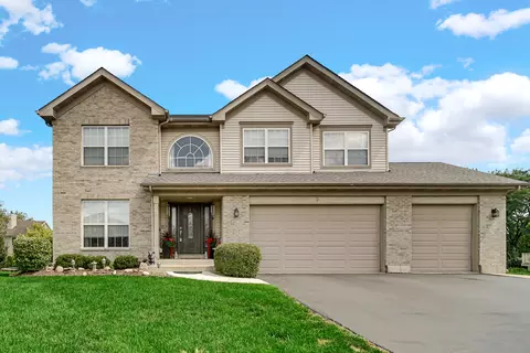 5 Lancaster Ct, Algonquin, IL 60102
