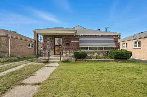 12732 S Laflin St, Calumet Park, IL 60827