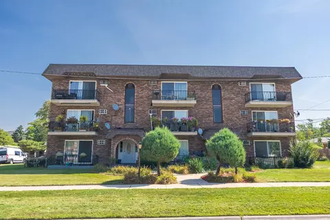 8059 W 84th St #3N, Justice, IL 60458