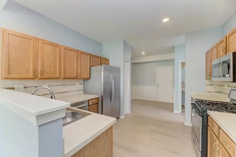 2279 Reflections Dr, Aurora, IL 60502 photo 12
