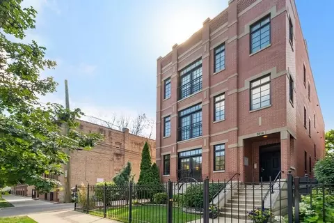 3814 N Greenview Ave #1, Chicago, IL 60613