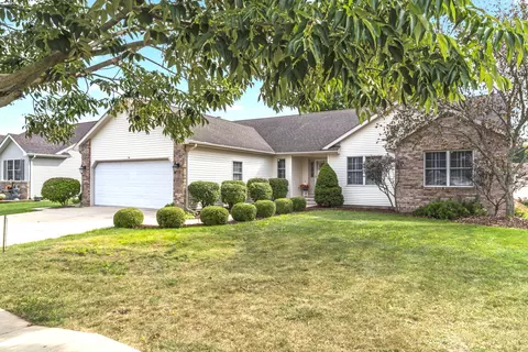 360 Center Point Dr S, Bourbonnais, IL 60914
