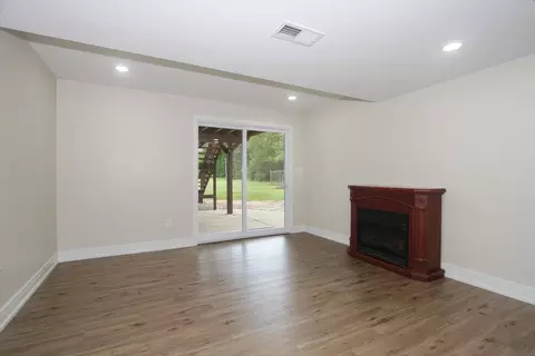 Living - 6212 Meyer Rd, Marengo, IL 60152 photo 5 of 8
