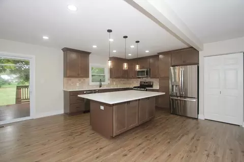 Kitchen - 6212 Meyer Rd, Marengo, IL 60152 photo 2 of 4
