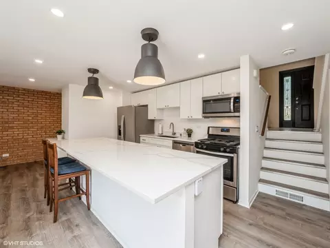 Kitchen - 534 E Main St, Barrington, IL 60010 photo 3 of 3