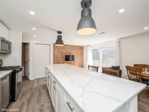 Kitchen - 534 E Main St, Barrington, IL 60010 photo 2 of 3