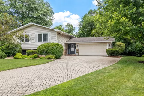 6651 Dunham Rd, Downers Grove, IL 60516