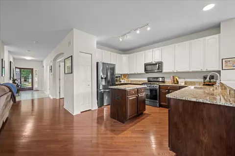 1148 Drury Ln, Aurora, IL 60502 photo 6