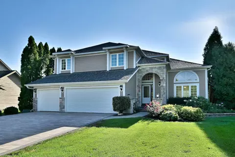 3816 Rosada Dr, Naperville, IL 60564