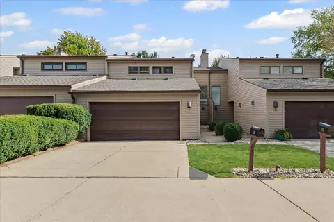 7 Briar Hill Cir #7, Champaign, IL 61822