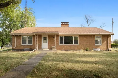 2202 E Oakland Ave, Bloomington, IL 61701