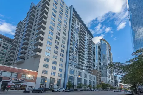 1305 S Michigan Ave #1706, Chicago, IL 60605