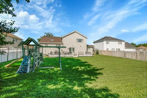 Exterior - 663 Primrose Ln, Matteson, IL 60443 photo 4 of 8