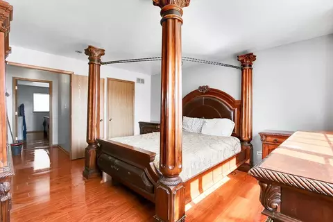 Bedroom - 663 Primrose Ln, Matteson, IL 60443 photo 8 of 9