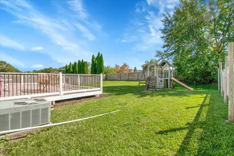 Exterior - 663 Primrose Ln, Matteson, IL 60443 photo 3 of 8