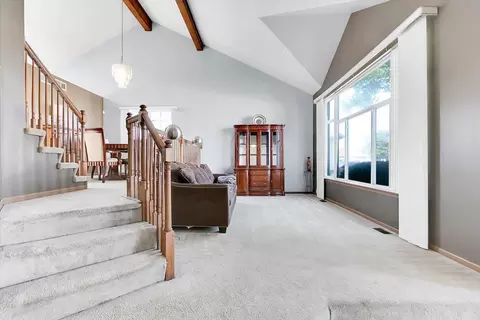 Living - 663 Primrose Ln, Matteson, IL 60443 photo 1 of 6