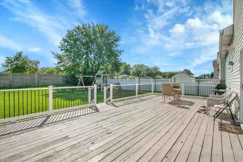 Exterior - 663 Primrose Ln, Matteson, IL 60443 photo 7 of 8