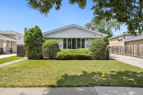 1210 S Douglas Ave, Arlington Heights, IL 60005
