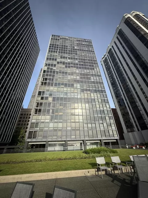910 N Lake Shore Dr #1620, Chicago, IL 60611