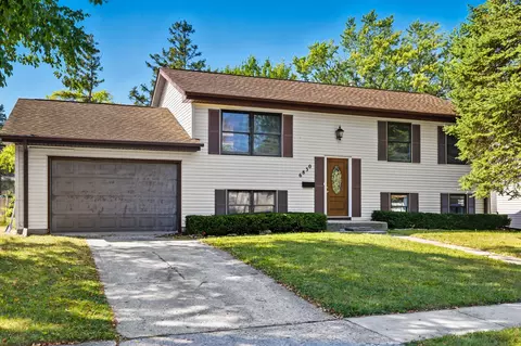 6830 Appletree St, Hanover Park, IL 60133