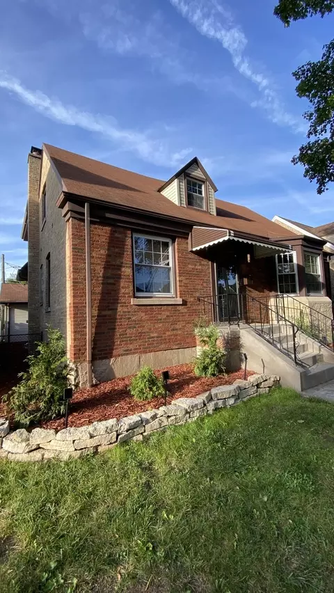 6616 W Melrose St, Chicago, IL 60634