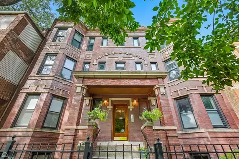 2850 N Albany Ave #1N, Chicago, IL 60618