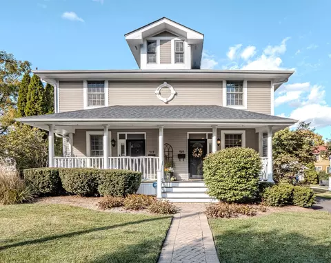515 Peyton St, Geneva, IL 60134