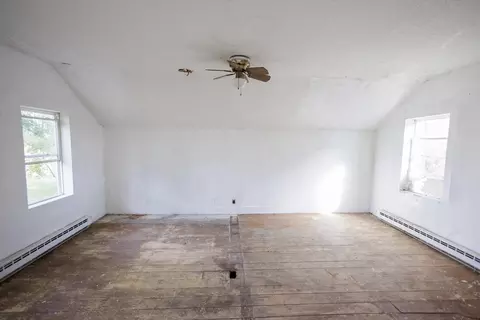 Bedroom - 2060 W 5000s Rd, Chebanse, IL 60922 photo 5 of 10