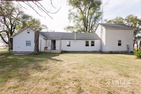 2060 W 5000s Rd, Chebanse, IL 60922