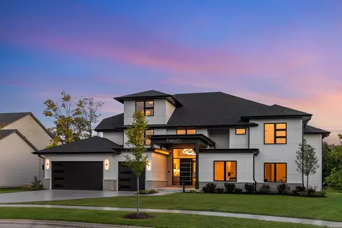 20 Pinnacle Ct, Naperville, IL 60565