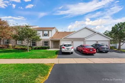 1316 N Red Oak Cir #2, Round Lake Beach, IL 60073