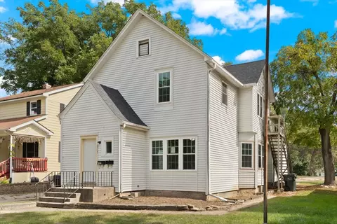 2409 Gilboa Ave, Zion, IL 60099