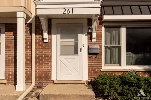 261 Montgomery Ln, Wood Dale, IL 60191