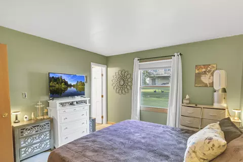 Bedroom - 123 Wallace St, Bartlett, IL 60103 photo 2 of 5