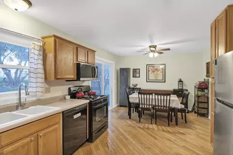 Kitchen - 123 Wallace St, Bartlett, IL 60103 photo 1 of 3