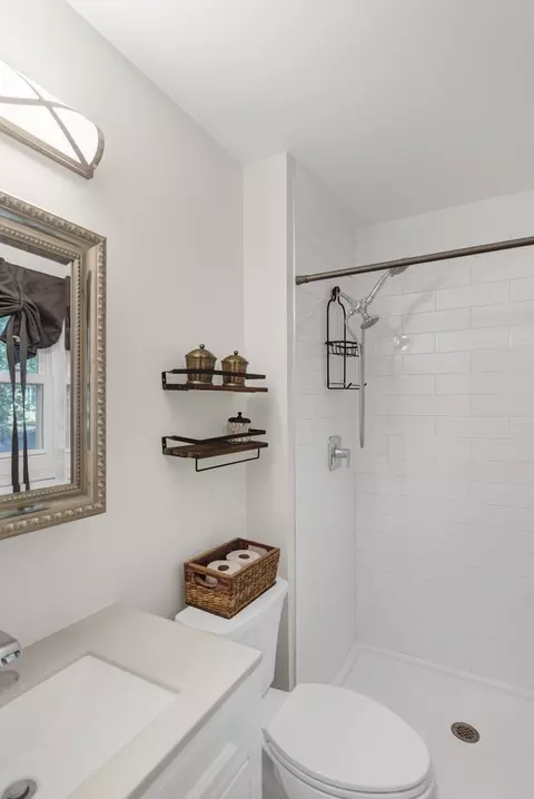 Bath - 123 Wallace St, Bartlett, IL 60103 photo 1 of 3