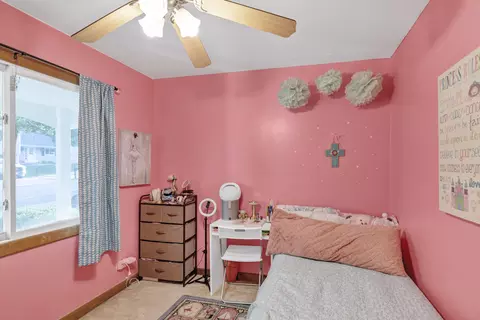 Bedroom - 123 Wallace St, Bartlett, IL 60103 photo 5 of 5