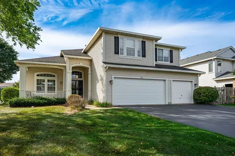 441 Wright Dr, Lake In The Hills, IL 60156