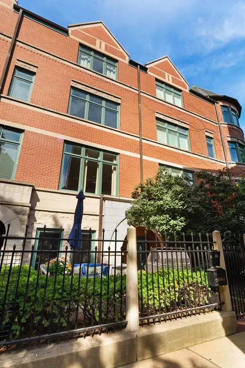 1436 S Prairie Ave #I, Chicago, IL 60605