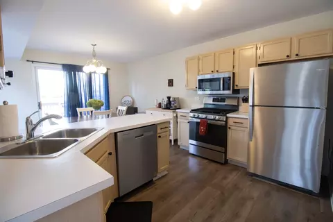 Kitchen - 1223 Summersweet Ln, Bartlett, IL 60103 photo 4 of 4