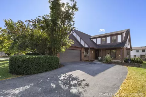 625 Edward Rd, Naperville, IL 60540
