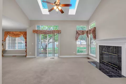 330 Ashford Cir #4, Bartlett, IL 60103 photo 10