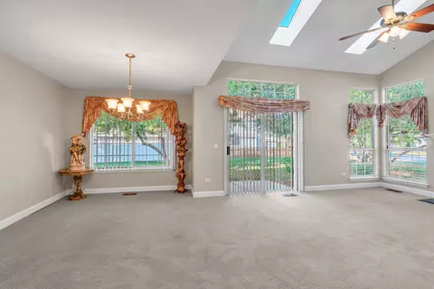 330 Ashford Cir #4, Bartlett, IL 60103 photo 12
