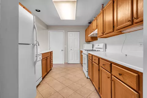 330 Ashford Cir #4, Bartlett, IL 60103 photo 6