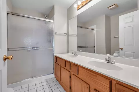 330 Ashford Cir #4, Bartlett, IL 60103 photo 17