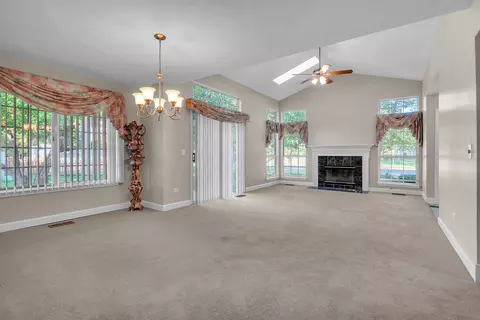 330 Ashford Cir #4, Bartlett, IL 60103 photo 13